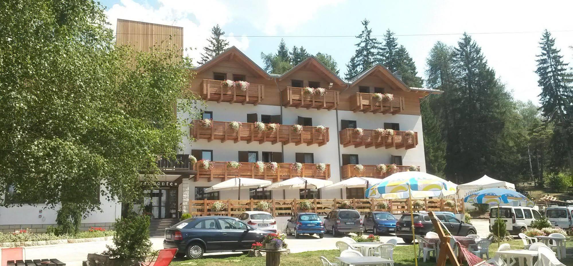 Hotel Rifugio Sores Predaia Esterno foto